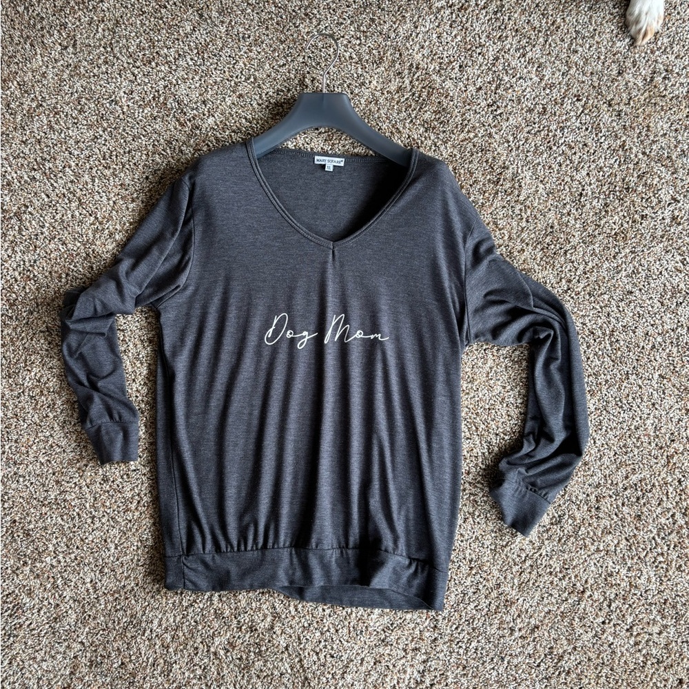 Gray Dog Mom Shirt Size XL